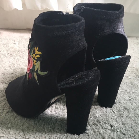 Floral Booties - Picture 5 of 5